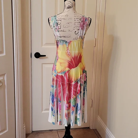 Floral Flowy Flare Dress - Picture 9 of 10